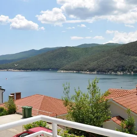 Apartman 1 Bdr App With Sea View,pets Welcome,64 *