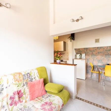 Apartman 1 Bdr App With Sea View,pets Welcome,64 *