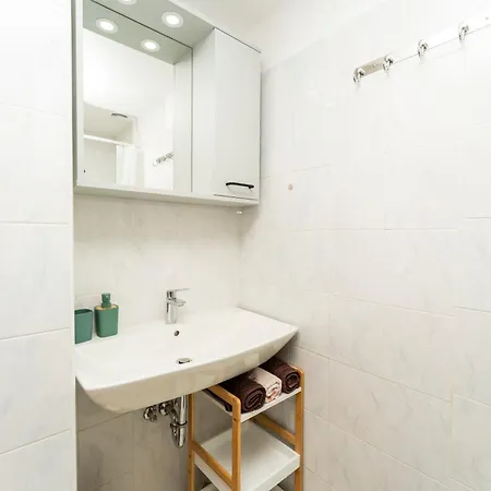 Apartman 1 Bdr App With Sea View,pets Welcome,64 Rabac