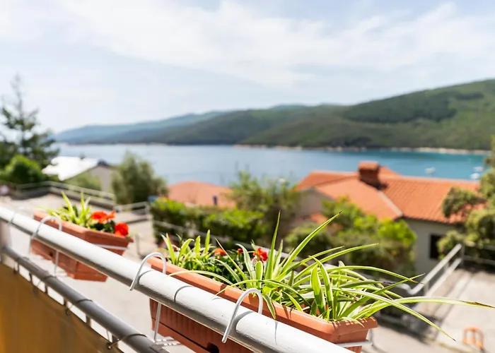 아파트 1 Bdr App With Sea View,pets Welcome,64 라벡